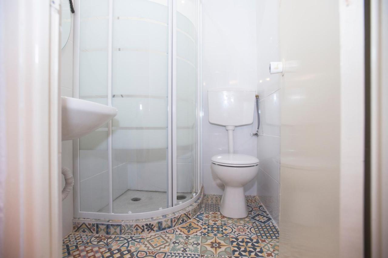 Hostal Travel & Live Marques